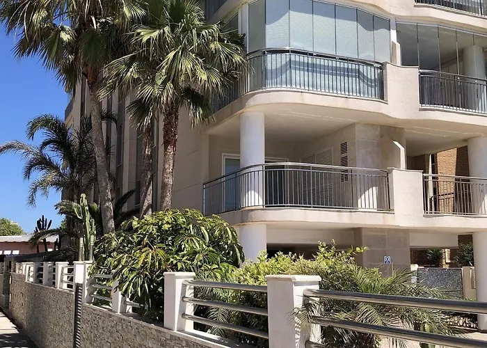 Apartment Front Line On The *